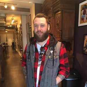 Meet your Posher, Josiah